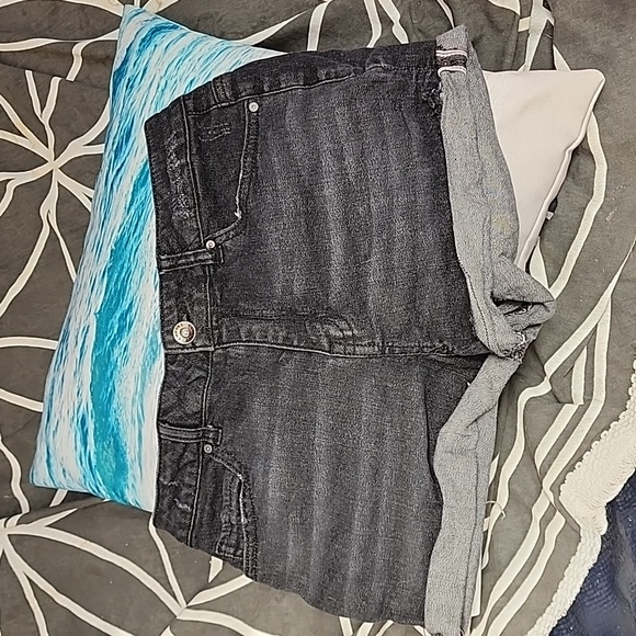 Dark wash Empyre Shorts Stretchy Denim - Picture 1 of 3